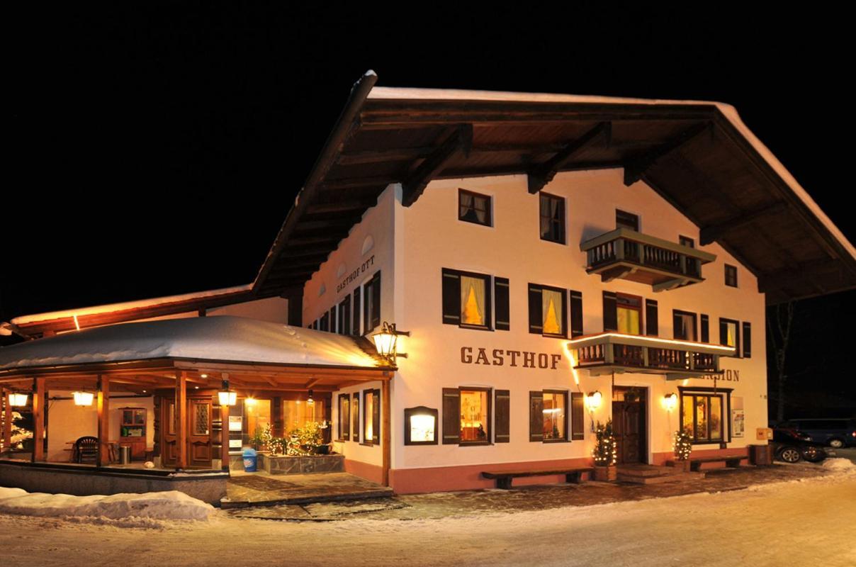 Gasthof Zum Ott Staudach-Egerndach Exterior foto